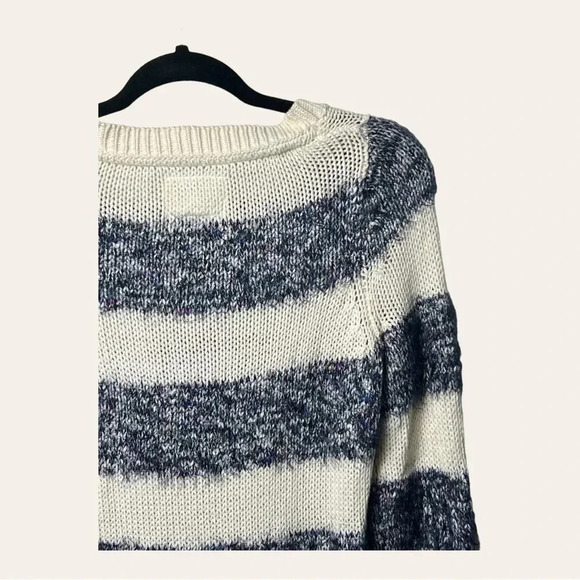 1277. Anthropologie TABITHA SWEATER SIZE SMALL EYELASH‎ KNITTED CREAM/NAVY-BLUE - Picture 8 of 10